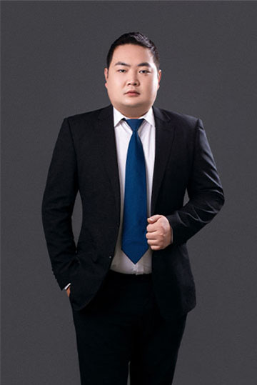 方鹏老师照片